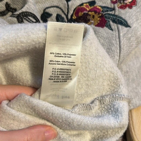 Aritzia Wilfred Free Women Long Sleeve Embroidered Sweater - Picture 9 of 10